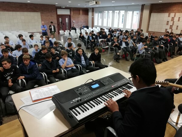 Gran ambient en la primera edició del concert de Santa Cecília on van participar una dotzena d'alumnes.